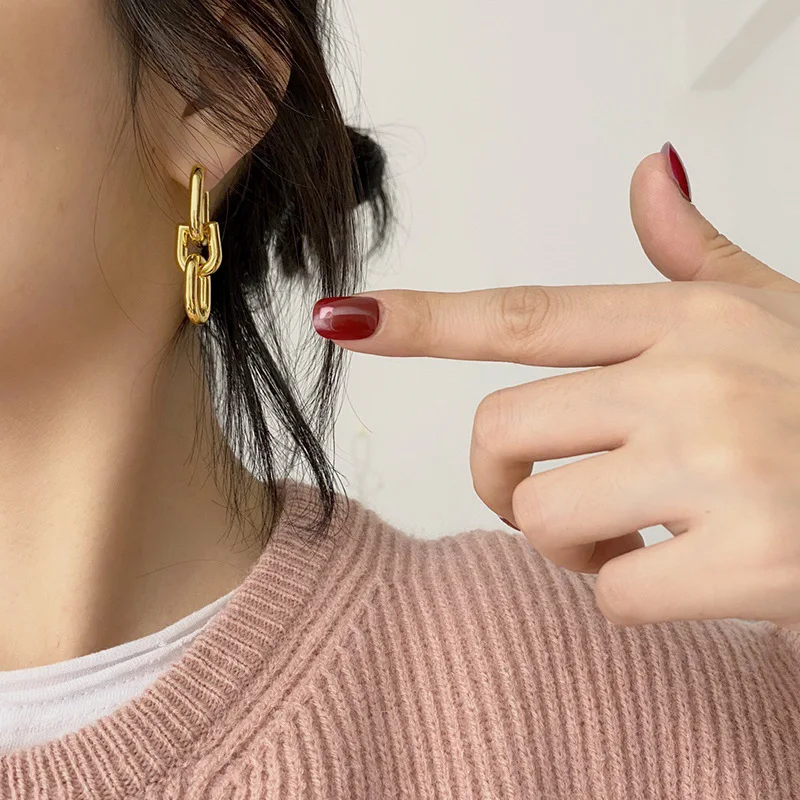 

Hot Selling Korean Fashion Copper Plated Jewelry Metal Size Three Ball Chain Earrings Fashion Jewelry 2020 Earrings Cute