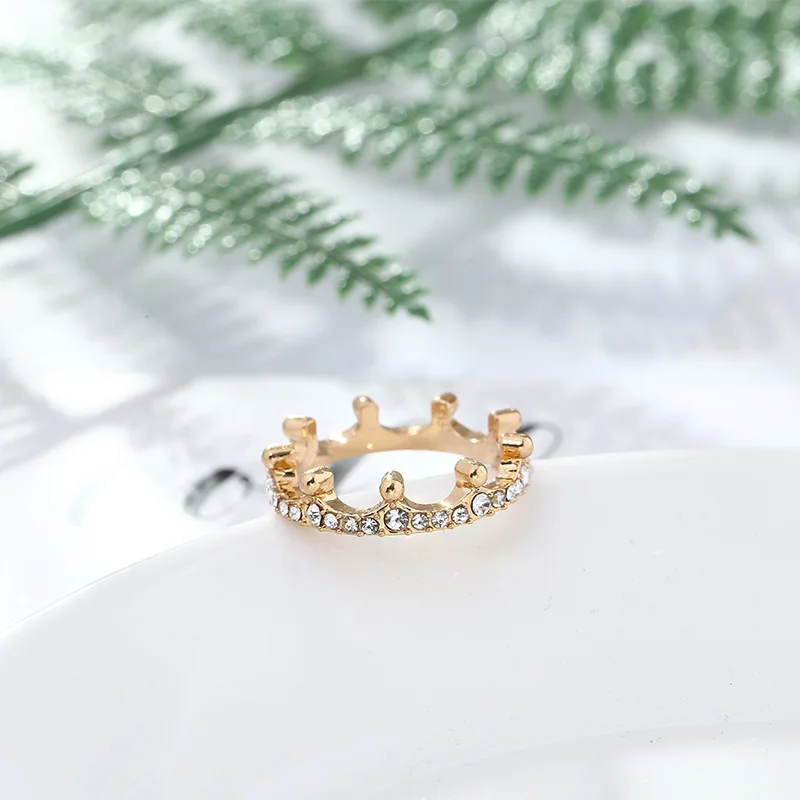 

Seialoy New Shiny Zircon Crown Rings For Women Men Original Crystal Wedding Engagement Ring Fine Couple's Stackable Ring Jewelry