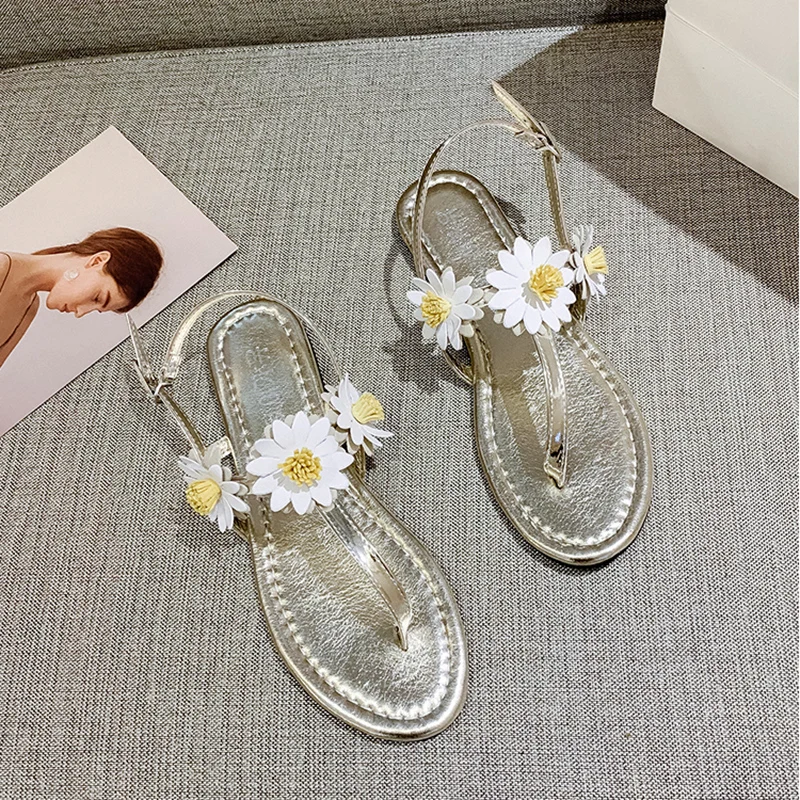

2020 Summer Beach Floral Sandals Women 2020 Flat Heels Gold Silver Flip Flops Woman Casual Outdoor Gladiator Sandalias Mujer