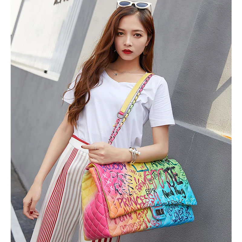 

HISUELY Women's Bags Graffiti Female Bags Large Capacity Travel Luxury Handbags Designer Bags Famous Women Shoulder Bags 2022