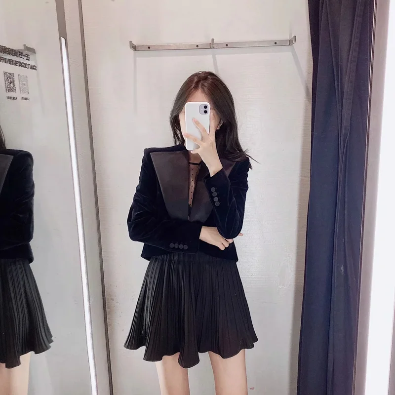 

Za Black Velvet blazer Women 2020 Fall Lapel Collar Long Sleeve Vintage Office Ladies Blazers Top rregular Short Coat Chic Tops