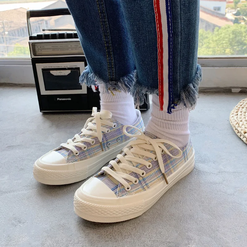 

Shallow Plaid Canvas Shoes Women Teenagers Skateboard Sneakers Spring Summer Flats Lace Up Ladies Shoes All Match Outdoor 2021