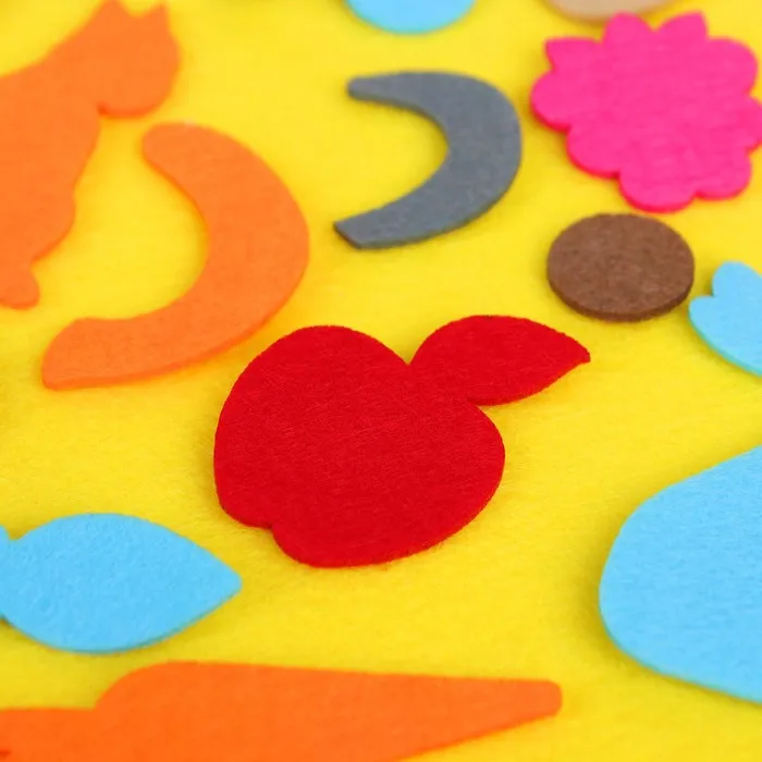 Коврик из фетра с липучками &quotЗверята&quot лист основа + 24 элемента Школа талантов |