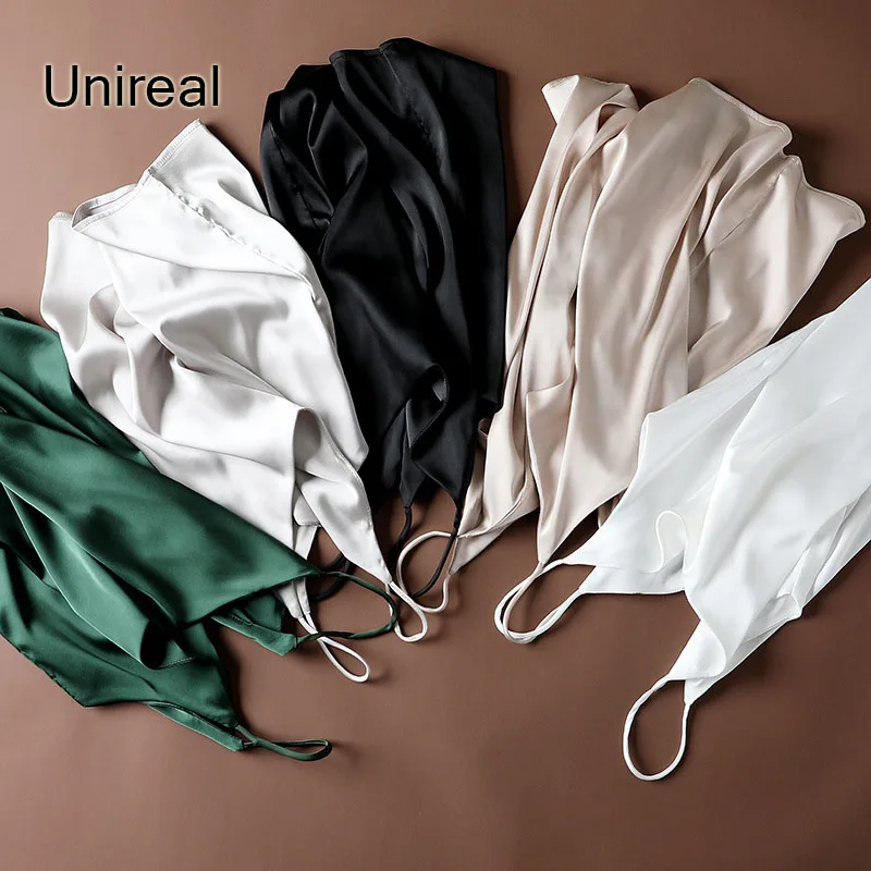 Топ женский атласный на бретелях-спагетти без рукавов