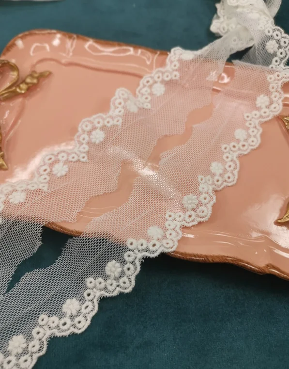 Бесплатная доставка 5 метров хлопковая декоративная вышивка цвета слоновой