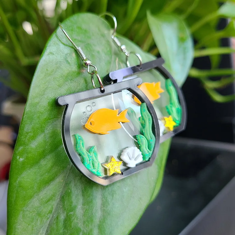 

Fashion Colorful Earrings for Women Acrylic Clear Fish Tank Aquatic Goldfish Dangle Earrings 2021 New Trendy Women Jewelry
