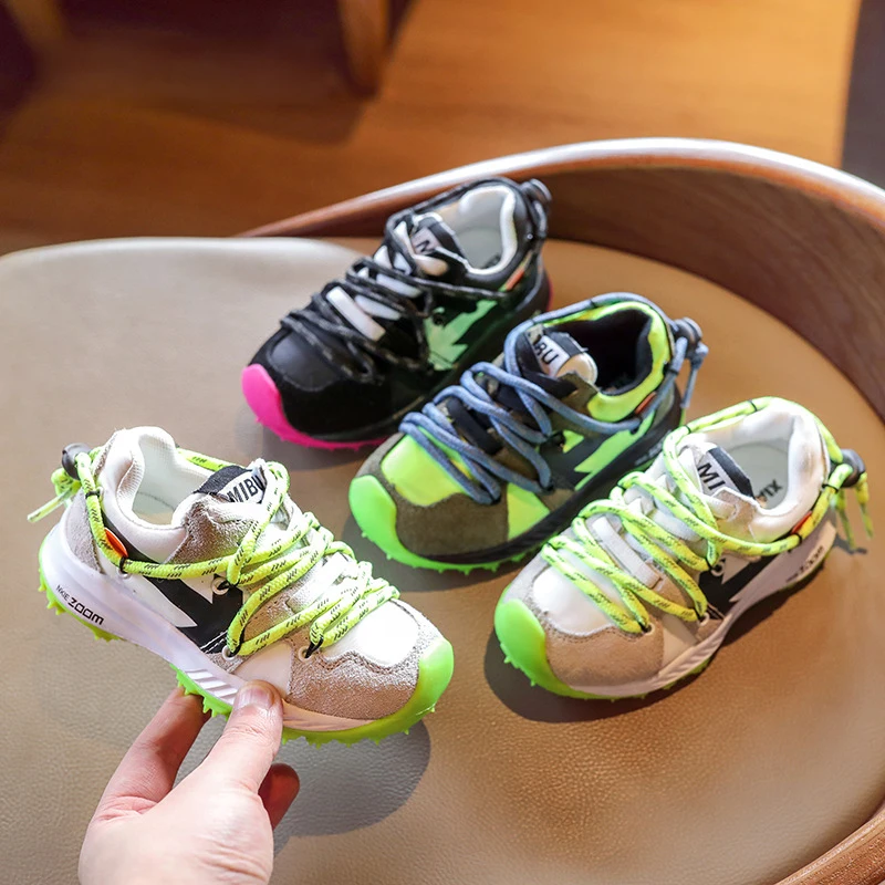 Весенние детские спортивные кроссовки брендовые мягкие для мальчиков