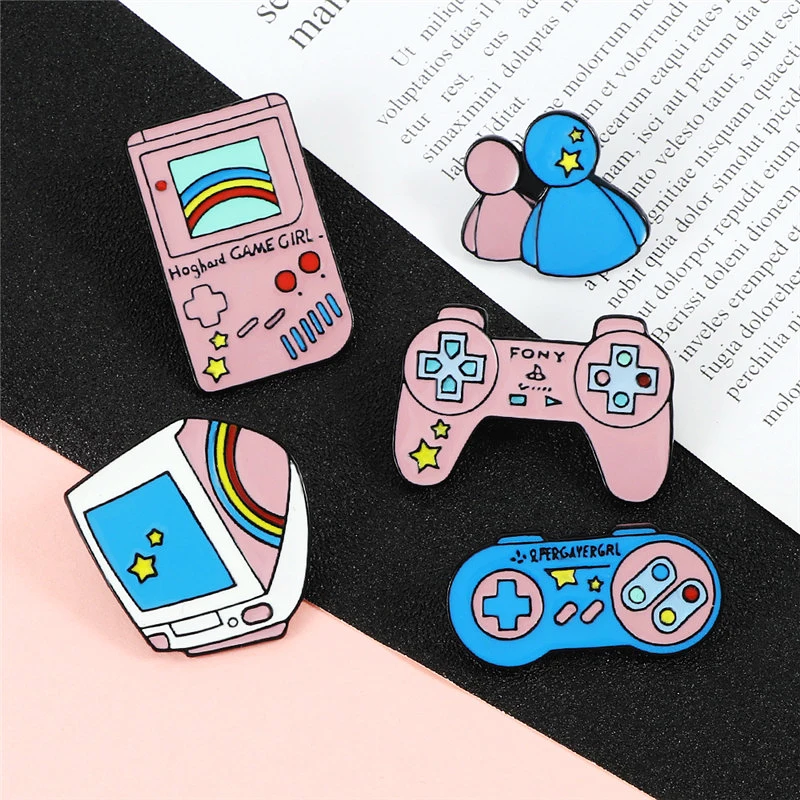 Funy Game Equipment Brooch Pink Blue Vintage Gamepad Enamel Shirt Bag Jackets Cartoon Fashion Women Jewelry Gift for Kids Friend | Украшения