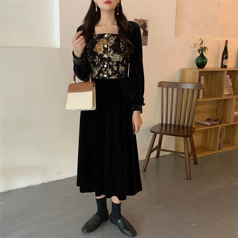 

Hook Flowers Black Square Collar Fashion Chic 2021 Slimming High Quality Hot Vintage New Feminine Dresses Vestidos