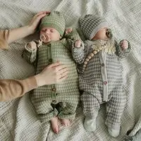 Рождественские Комбинезоны для маленьких девочек; Комбинезоны для маленьких мальчиков; комбинезоны для малышей; Детские ромперы на пуговицах; одежда принцессы для малышей; комбинезоны; Новинка года