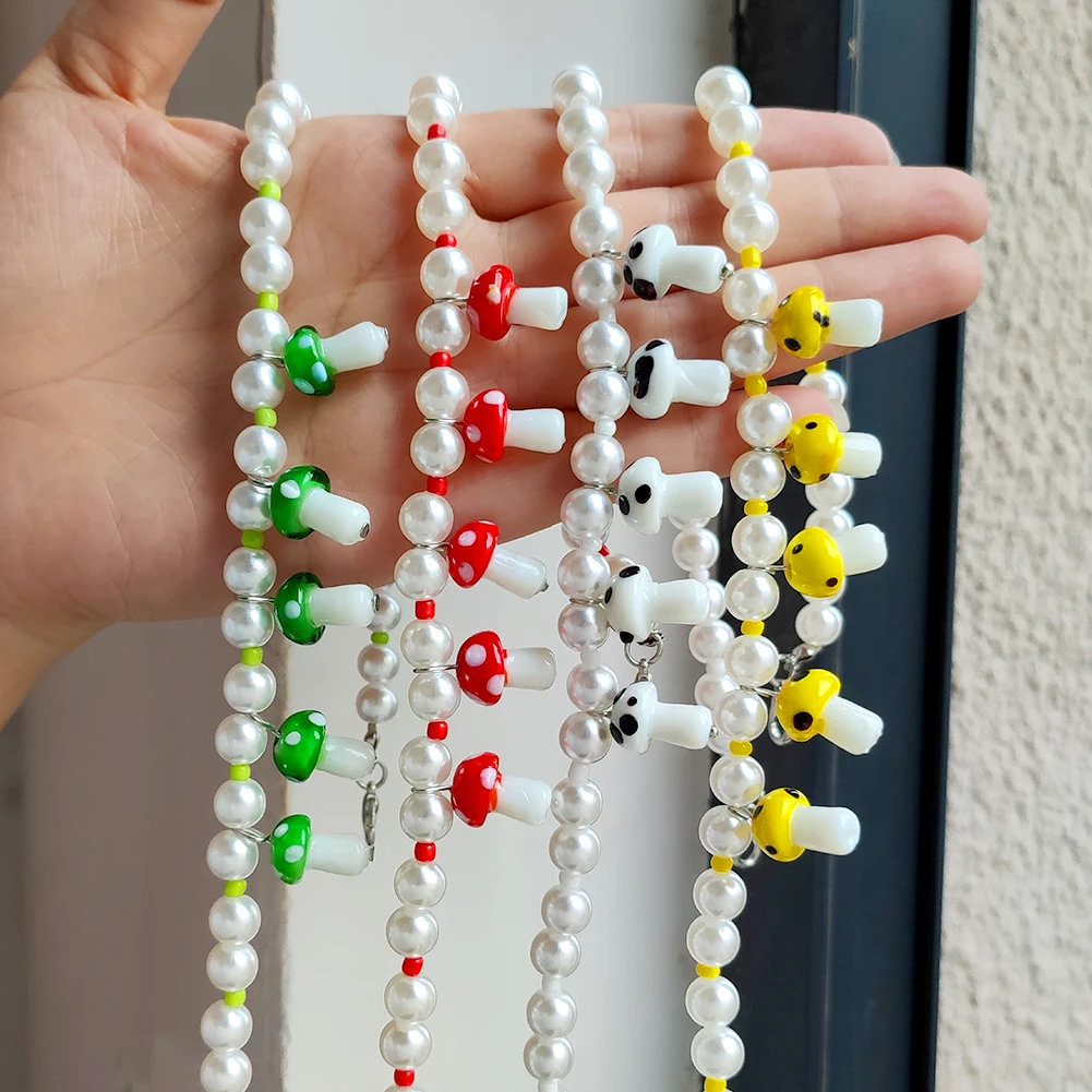 

Elegant Imitation Pearl Beaded Choker Necklaces For Women Fashion Sweet Acrylic Mushroom Necklace Birthday Party Gift Jewelry