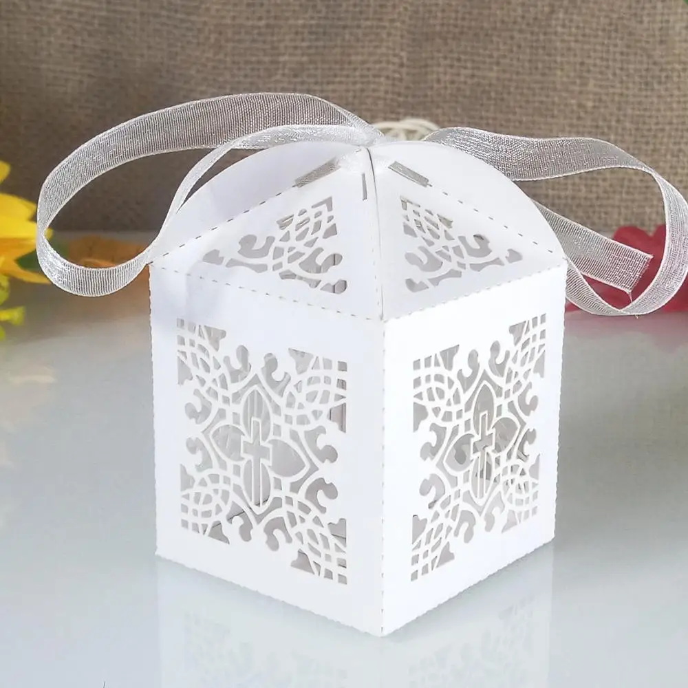 50 шт. полые лепестки конфетная коробка с ленточным кронштейном Рождественские
