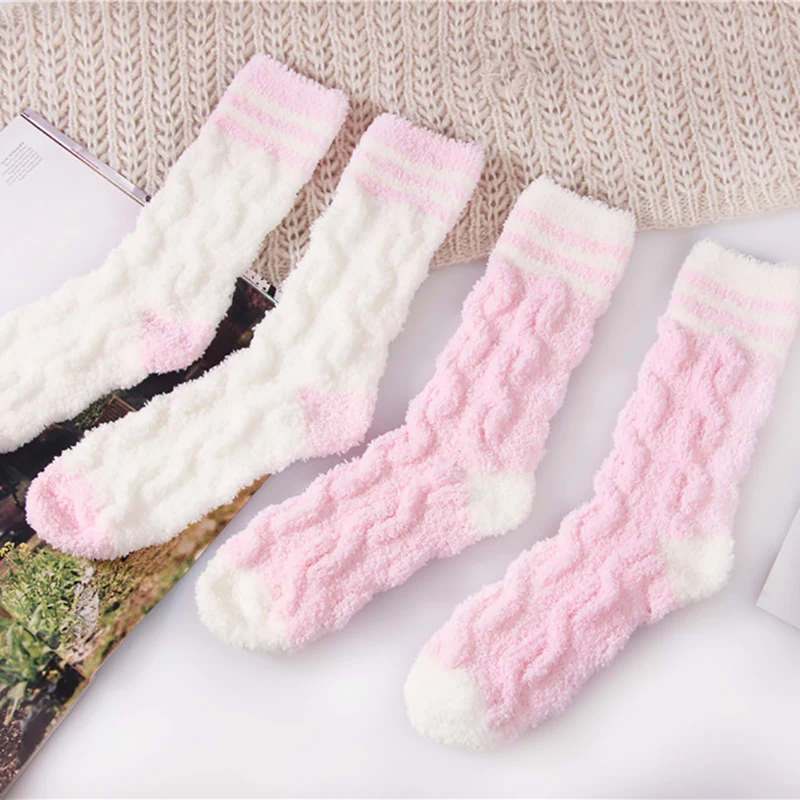 Новые бархатные теплые и удобные носки из кораллового бархата для сна женские