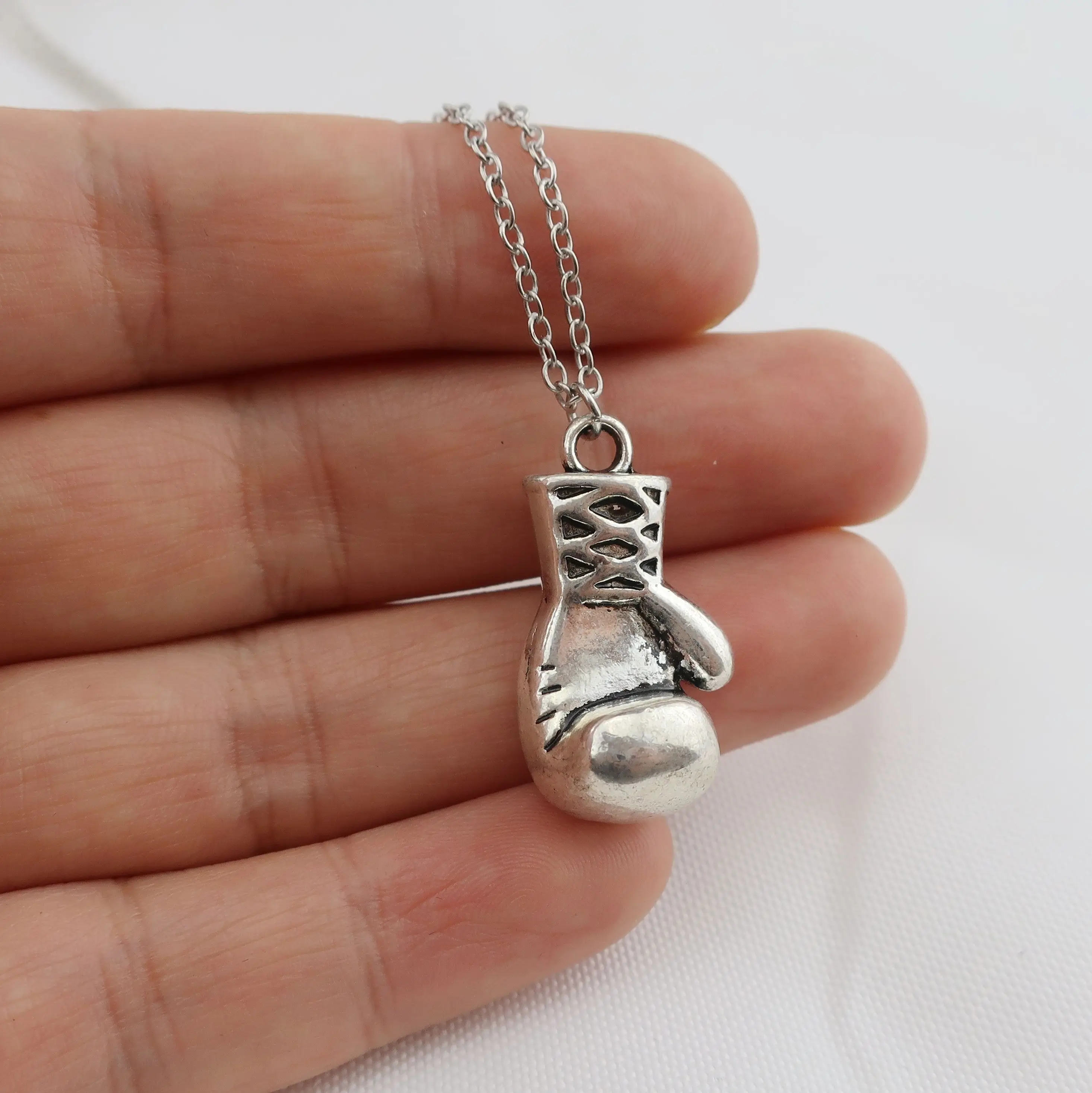 Цепочка с подвеской в виде спортивной боксерской перчатки для мужчин и