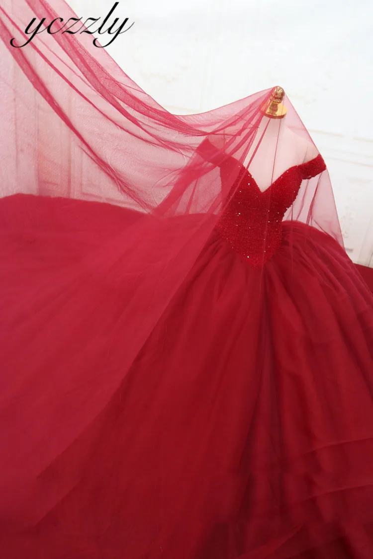 Женское длинное свадебное платье It's yiiya бордовое блестящее с открытыми плечами