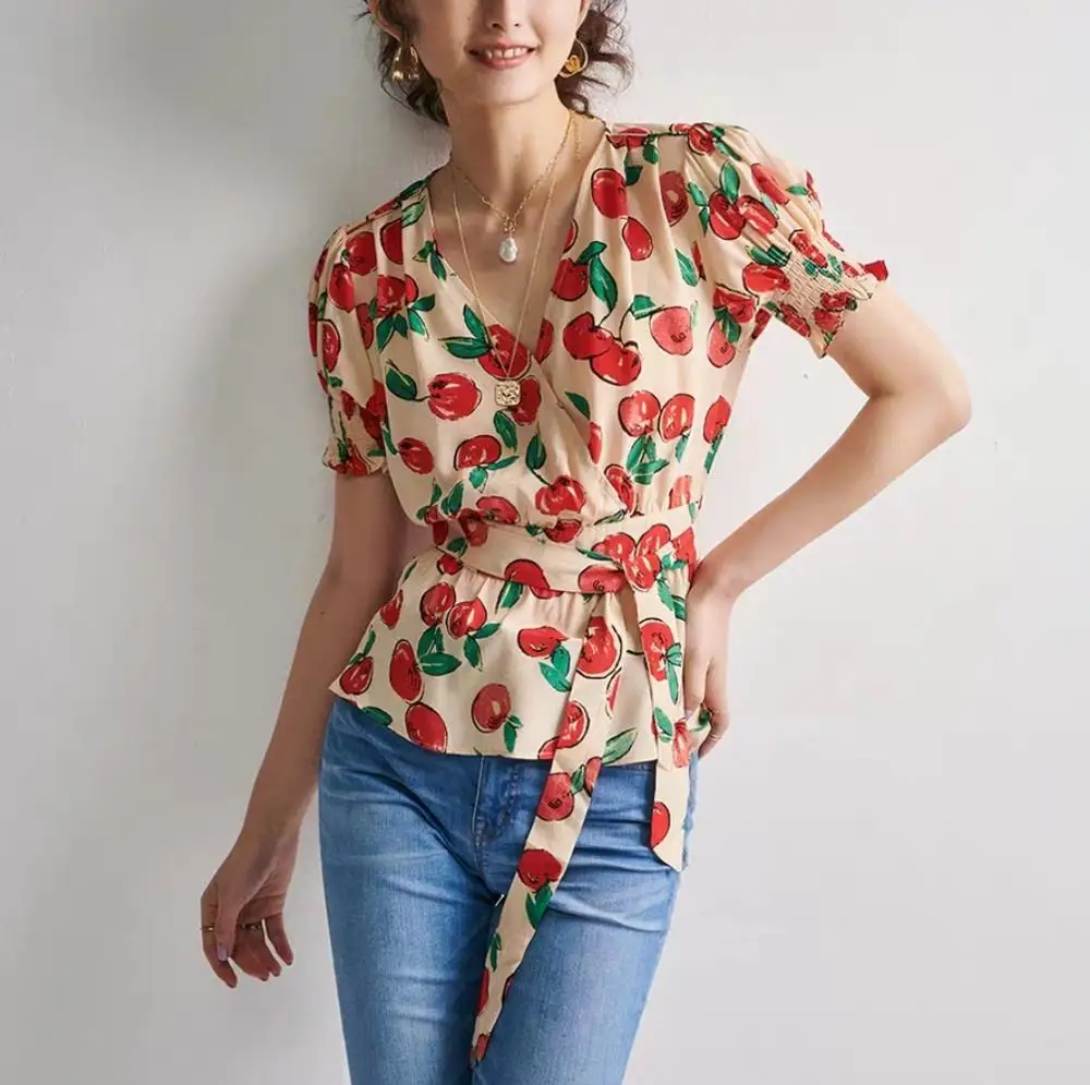 Женская рубашка с v образным вырезом и принтом Apple милая приталенная на шнуровке