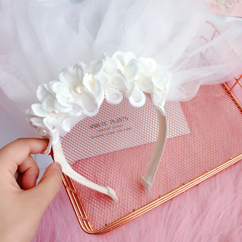 Новинка Цветочная корона с бриллиантами и жемчужинами для девочек на день