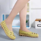 Женские сандалии с дышащей нескользящей подошвой, с дырками, большие размеры, для летнего сезона, 2021