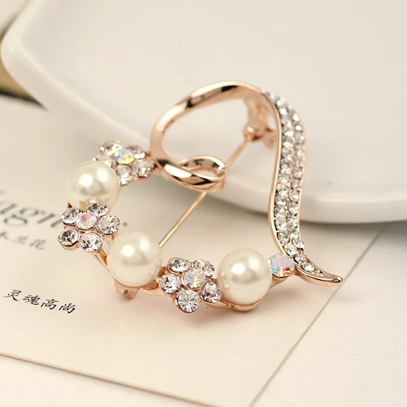 Новая Элегантная великолепная брошь в форме сердца на булавке блестящие стразы