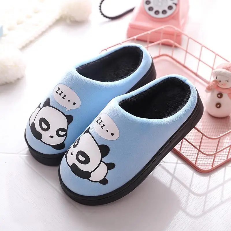 Blue panda 1 Зимние детские тапочки для девочек с единорогом, с рисунком панды, динозавра, щенка, хлопковая домашняя обувь, теплые плюшевые домашние тапочки для детей - Цвет: Blue panda 1