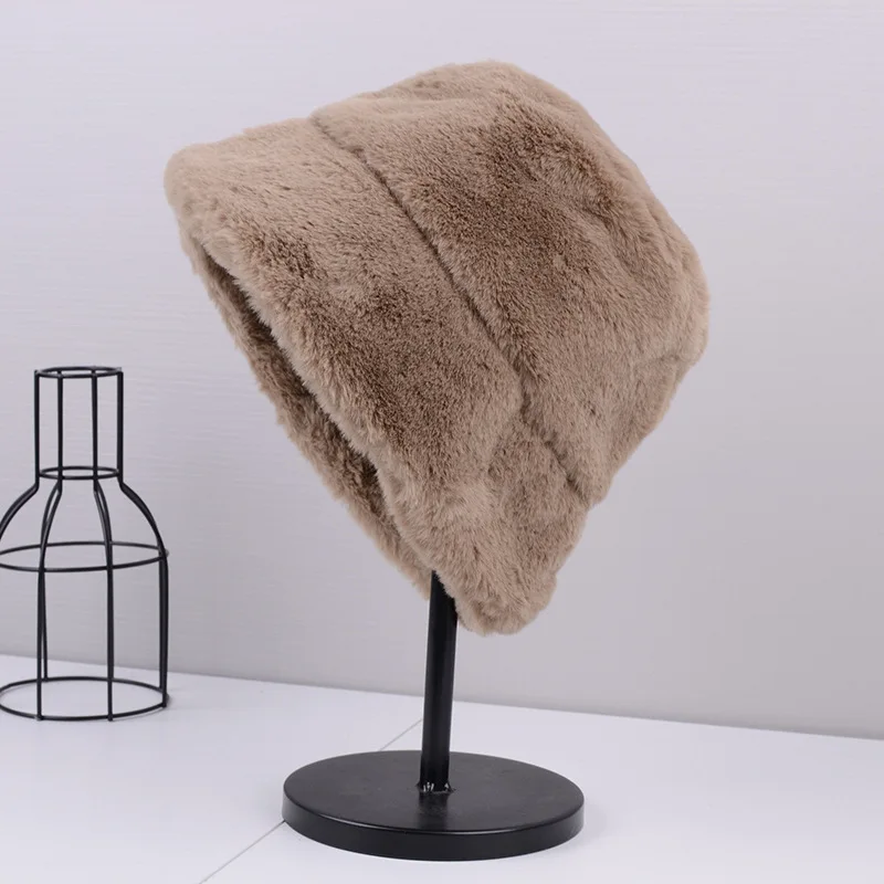 Панама женская бархатная с искусственным кроличьим мехом теплая шапка-леопард