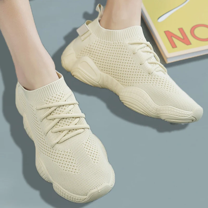 Женские сетчатые кроссовки на вулканизированной подошве белые дышащие уличные