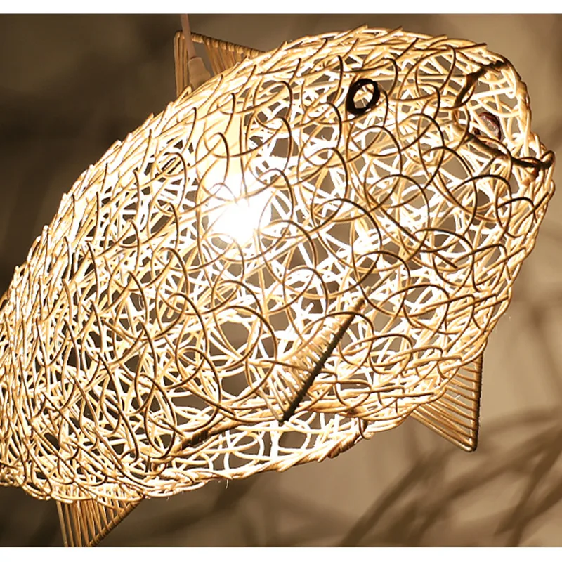 Lámpara de Rota para loft, sencilla y moderna, con personalidad, creativa, candelabro de madera con forma de pez