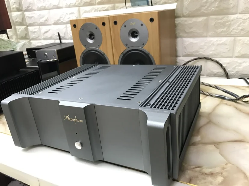 База на японском усилителе мощности Accuphase/усилитель пост-уровня/20 Вт × 2/