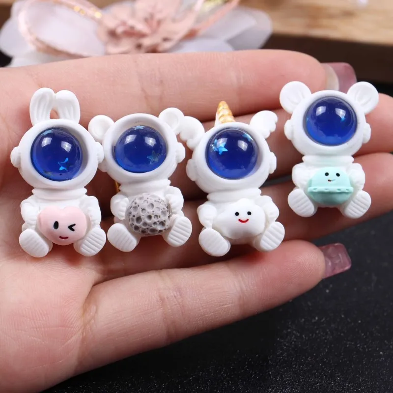 

Cartoon Blue Star Sky Astronaut Rocket Galaxy Resin Crafts Child Gifts Wedding Decor DIY Handmade Bags Clothing Accessories