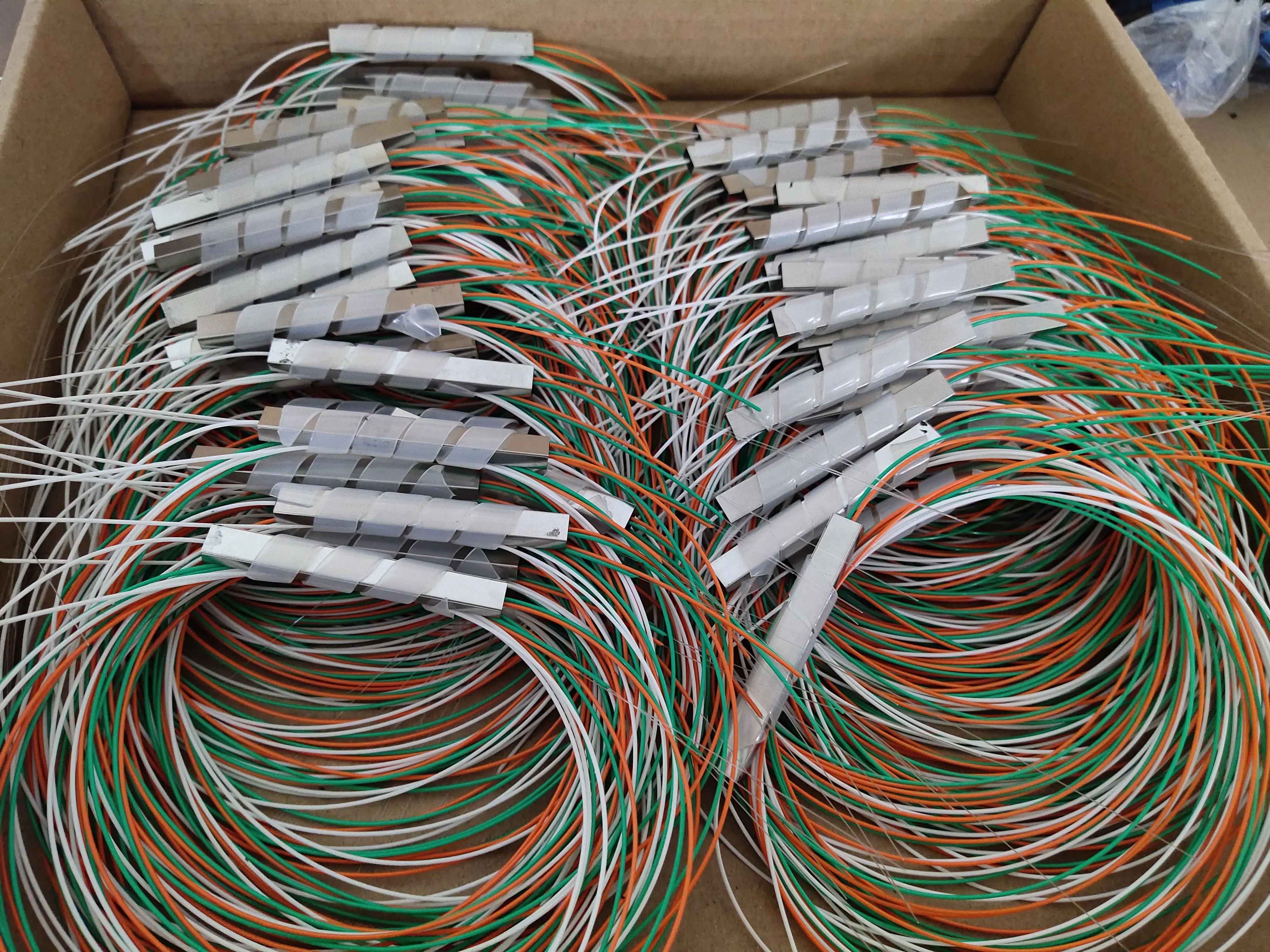 10 шт./лот волокно plc сплиттер 1x8 расцветок ПЛК волоконно оптический