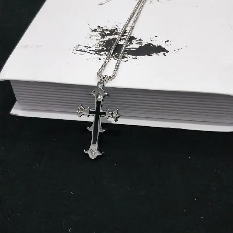 

Новинка 2021, Крутое циркониевое ожерелье с крестом для мужчин и женщин, индивидуальное уличное блестящее белое бриллиантовое Подарочное юве...