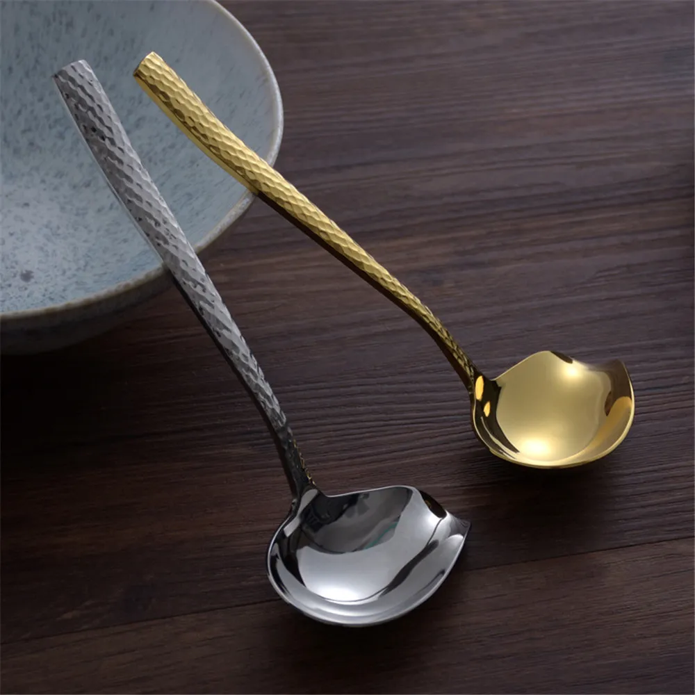 

304 Stainless Steel Spoon Sauce Ladle With Pouring Spout Small Soup Ladle Serving Spoon Hammer Pattern Meal Spoon Kitchen Tool