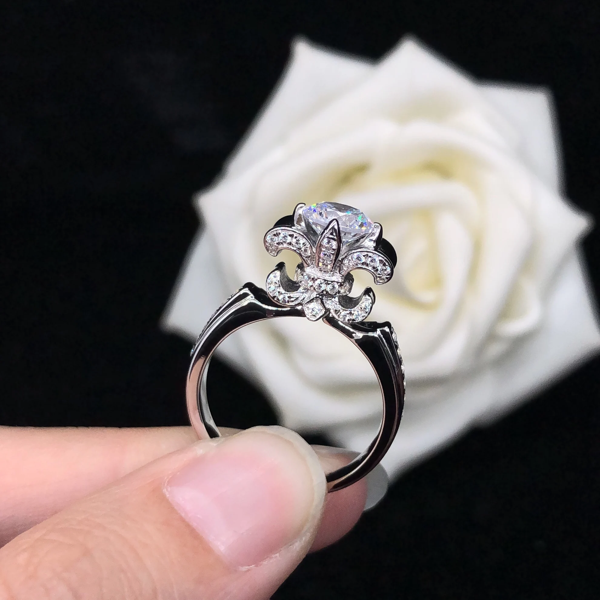 

Noble Test Positive 1Ct 6.5mm D Color VVS1 Moissanite Engagement Ring AU585 14K White Gold Ring Anniversary Female Jewelry