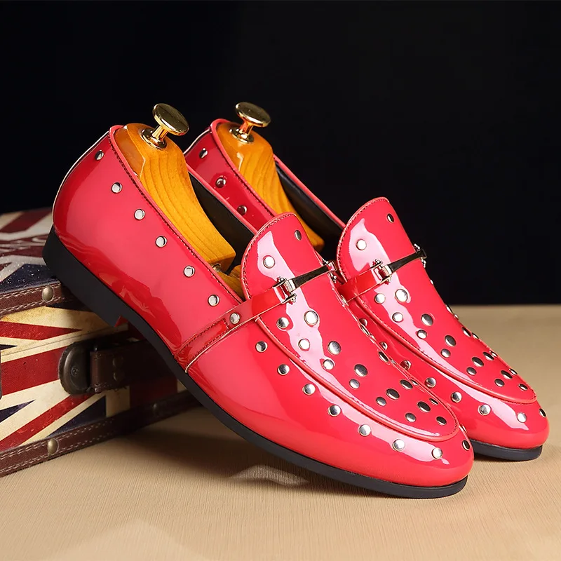 

Autumn and winter new casual shoes men's English Korean men's shoes personality rivet fashion shoes men's