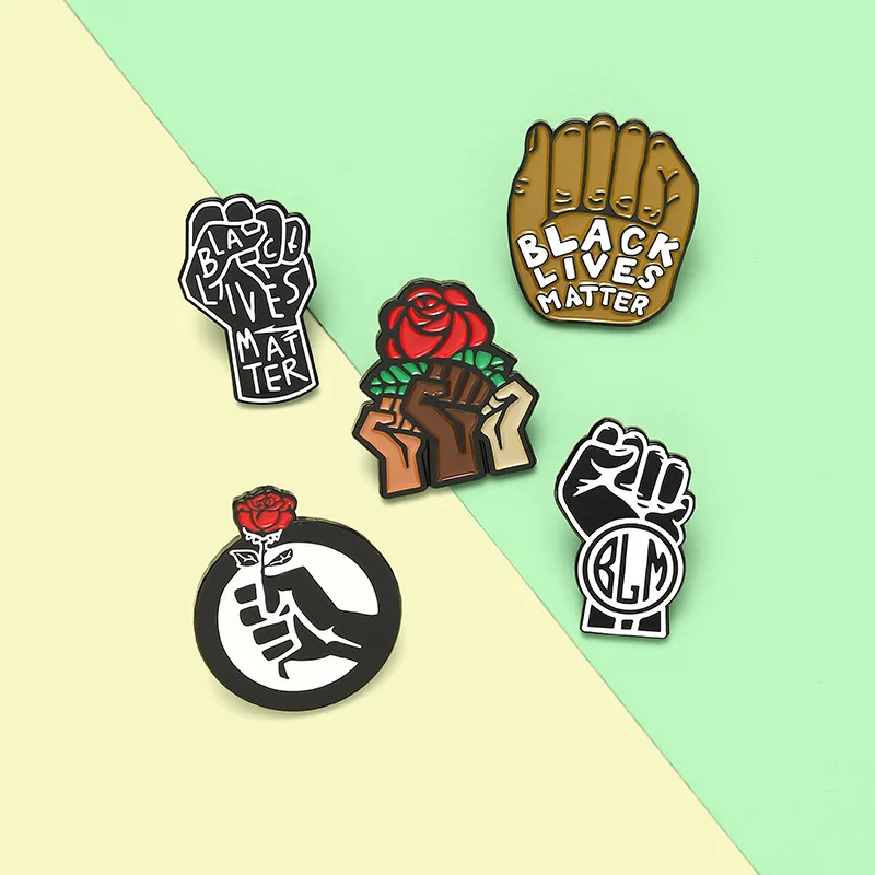 

Fashion Backpack Badge Rose Brooch Lapel pins Cartoon fist Brooch Fist Rose Brooch Anti light Brooch Jewelry Gift for Friends