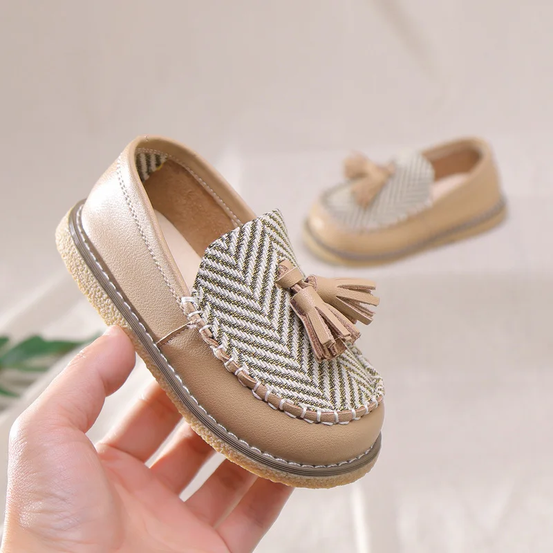 Мокасины Детские с бахромой Кожаные Туфли лоферы плоская подошва модная