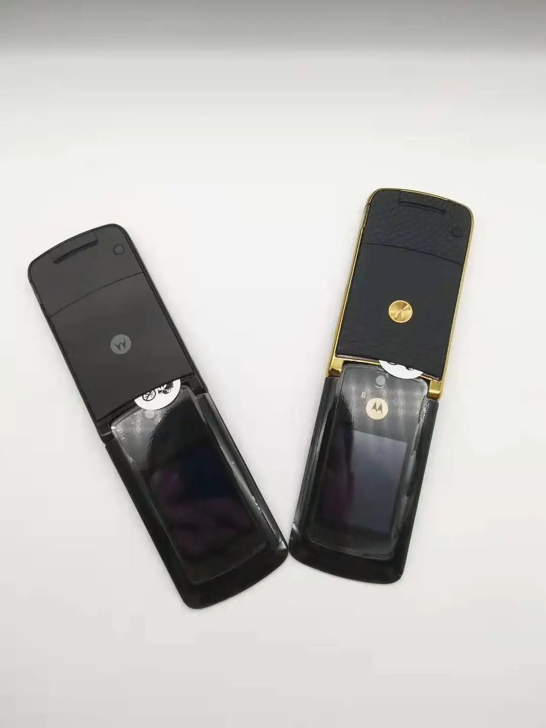 Оригинальная роскошная версия Motorola V8 разблокированный GSM флип Bluetooth MP3 FM Радион мобильный телефон