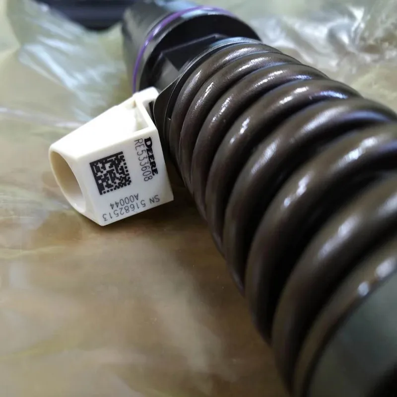 

Diesel engine parts fuel injector BEBE4C12001 RE533608