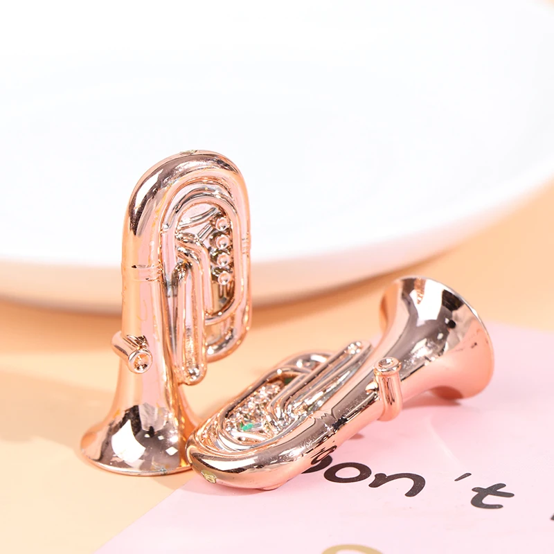 

Миниатюрный музыкальный инструмент для кукольного домика, 1 шт., миниатюрная туба 1:12, декор для кукольного домика