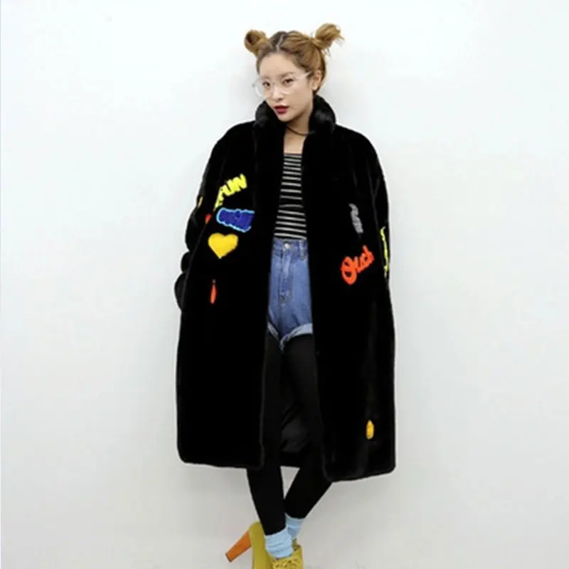 Black Новые зимние модные пальто из искусственного меха кролика корейские женские свободные блестящие длинные пальто с рисунком улыбки Большие размеры меховые куртки пальто - Цвет: Black