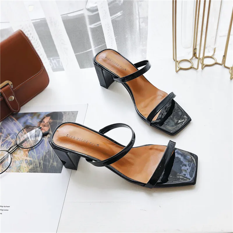 Slip On Square Heel Women Slipper Summer Outdoor Trendy Comfortable Women Sandals Thin Strap Women Slipper Elegant Women Shoe