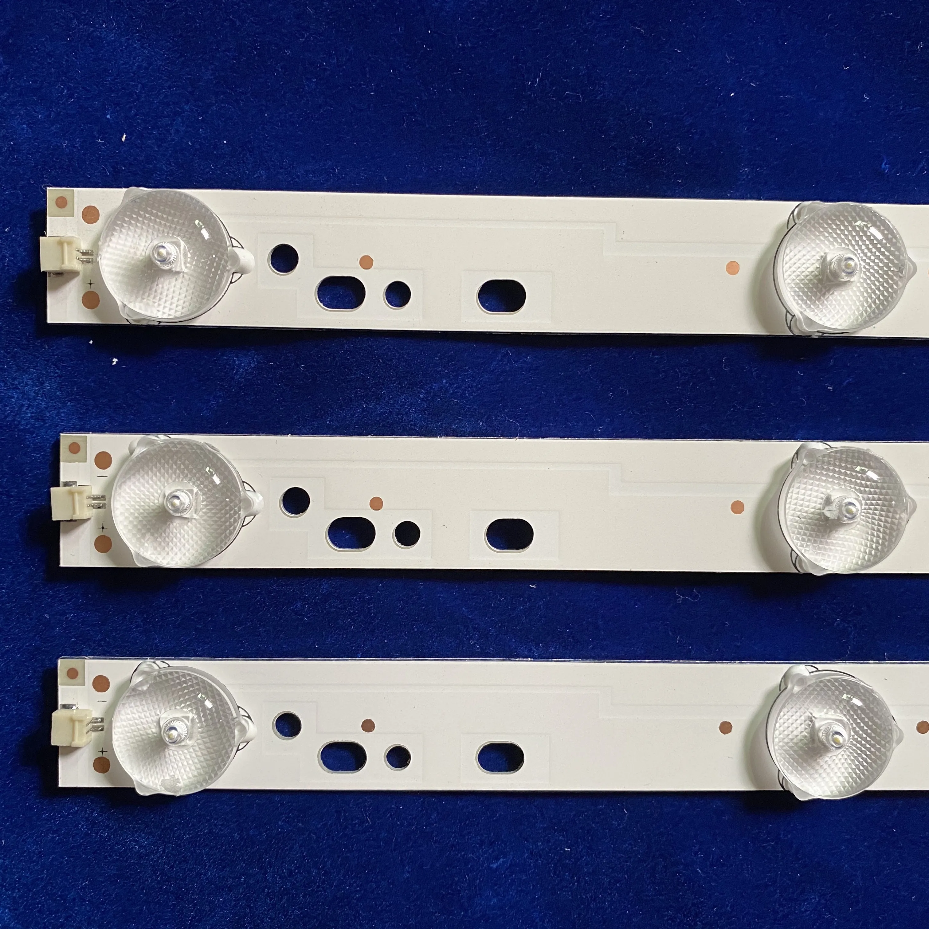 Светодиодный 32 дюймовый экран с подсветкой светодиодный 32V6 32V3 32CE1250D1 32CE1100 32S230 32S560