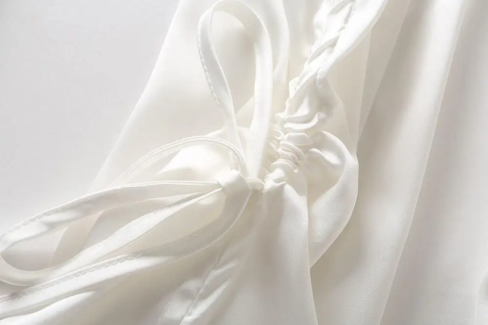 Женское атласное платье Bazaleas белое винтажное шелковое с рюшами и завязками сбоку