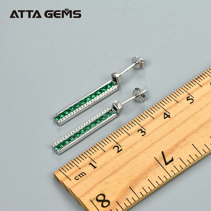 Серьги-подвески из стерлингового серебра с изумрудами зеленого цвета в