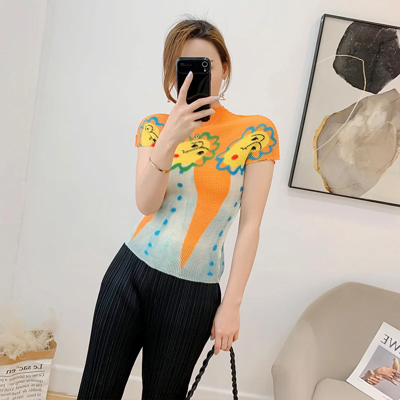 

Плиссированная футболка тофу с коротким рукавом и высоким воротником, лето 2021