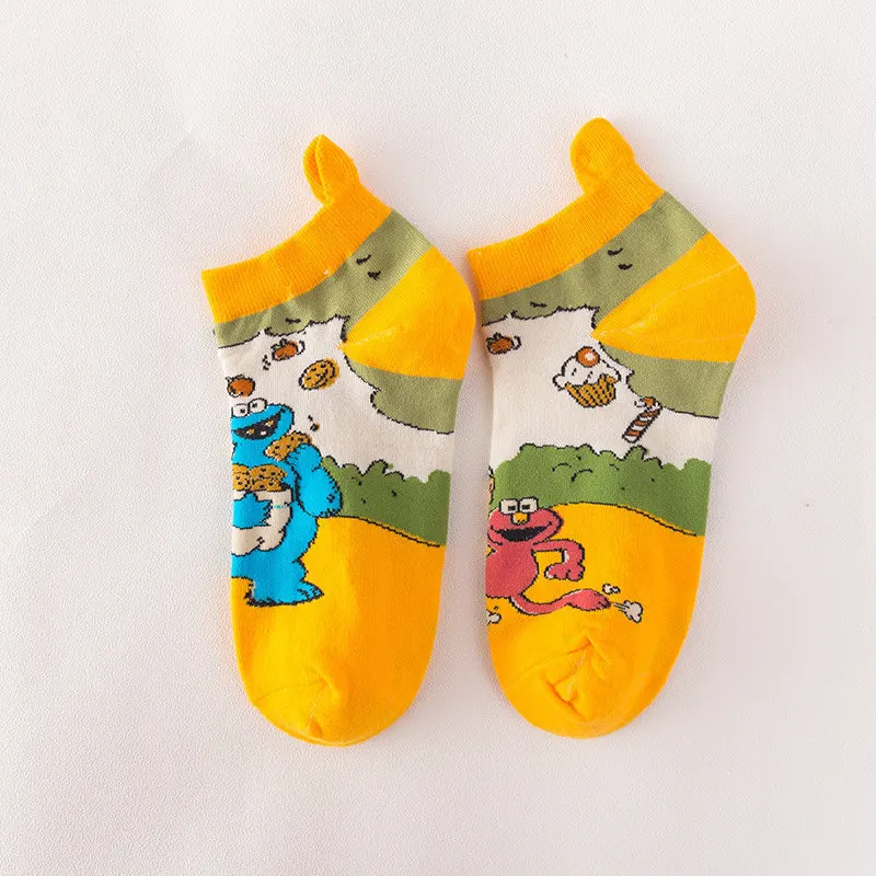 Harakuju women cute cartoon individuality short socks unisex funny hipster Christmas Halloween gift socks - Цвет: Asymmetrical Yellow