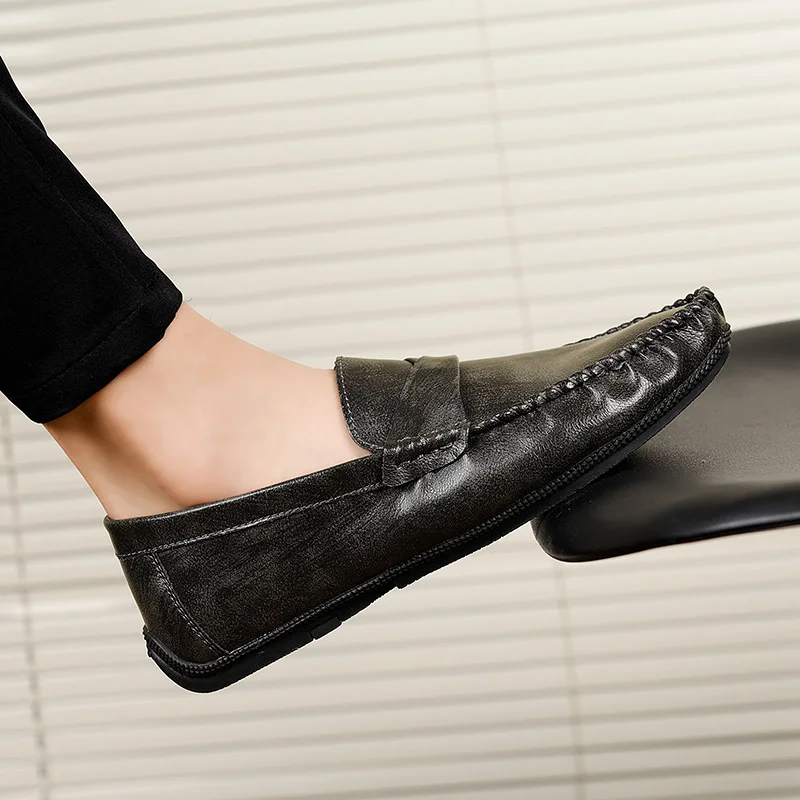 

2020 Handmade Loafers Shoes Men Casual Spring Autumn Sneakers Luxury Brand Loafers Leather Moccasins Fashion Mens Driving Shoes