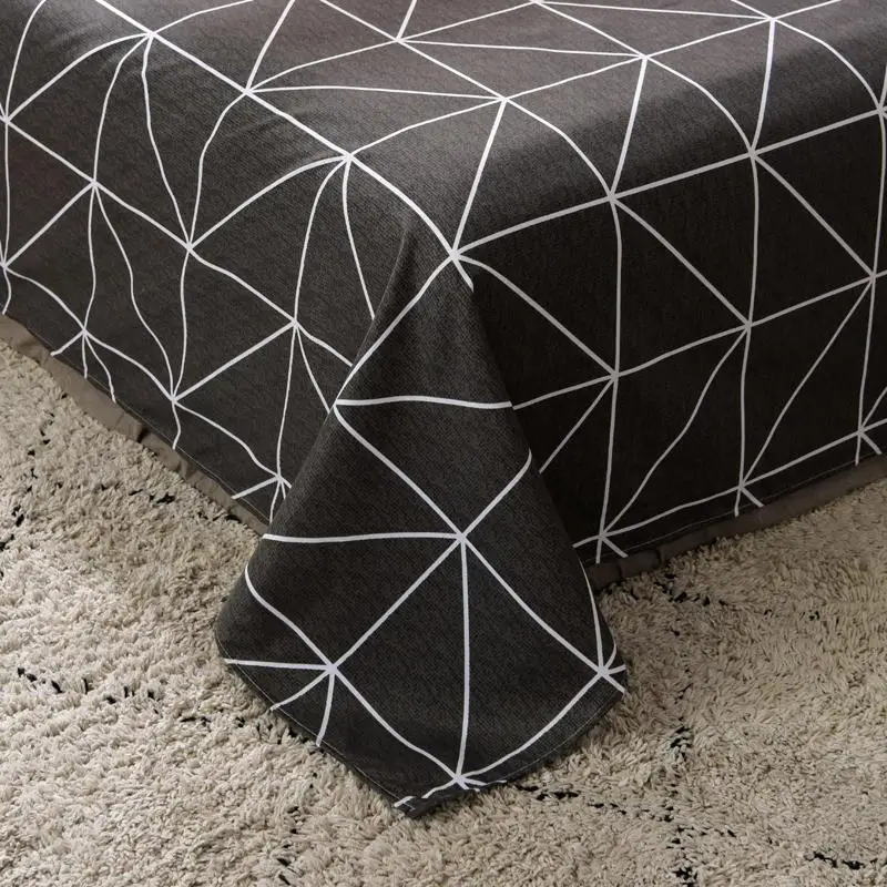 Комплект постельного белья черного и белого цветов размеры 5 | Дом сад