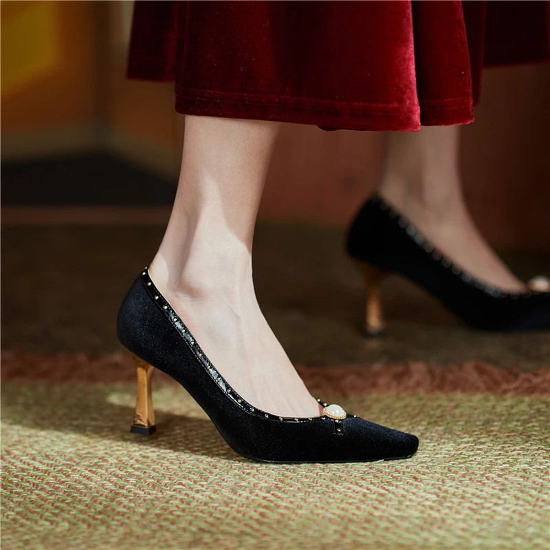 

VERCONAS Spring Basic Women Pumps Retro Mature Rivets Shallow High Heels Office Lady Classic Shoes Woman Handmade New Arrival
