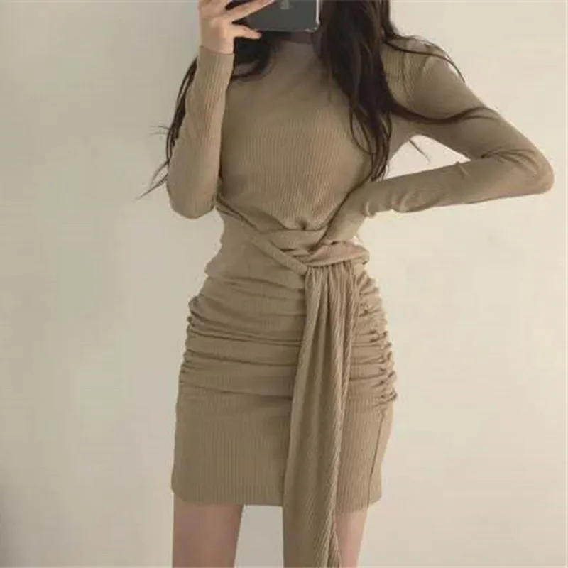 

VICONE Spring and autumn slim and irregular women's wear design temperament knitted buttock dress